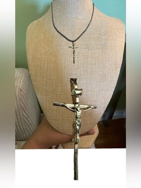 Delicate, sparkly sterling silver crucifix on Sterling made in Italy chain